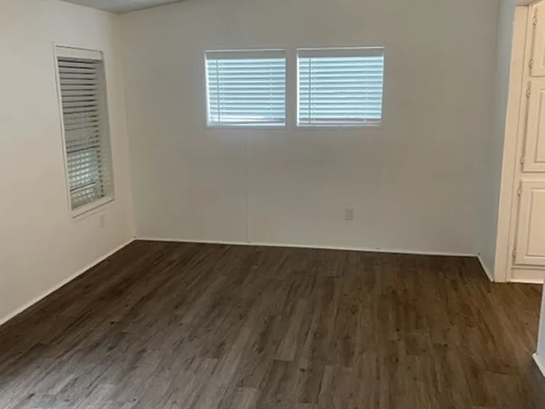 10230 SE Federal Hwy — Photo 41