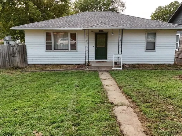 317 S Centre St, Troy, KS 66087