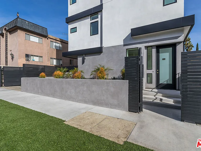 1318 N Vista St — Photo 3