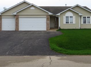 13412 Springhill Dr, Winnebago, IL 61088
