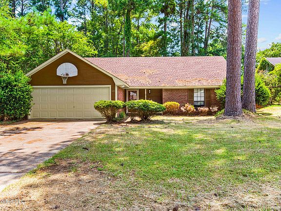 2nd image of 109 Wildwood Ln
