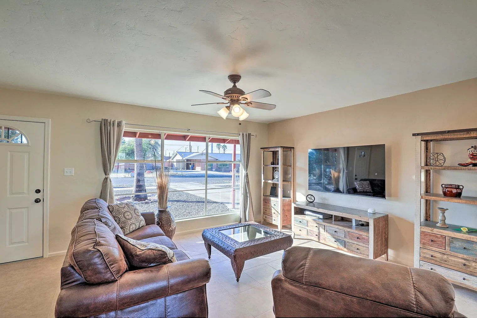 3 bed, 2.0 bath, 1345 sqft, $3,473 — Photo 1
