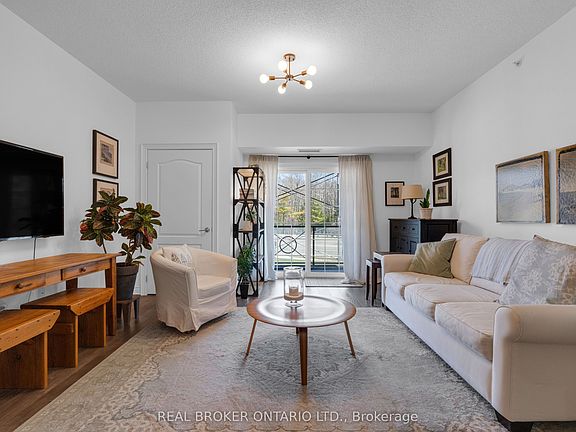 5th image of 42 Ferndale Dr S #108