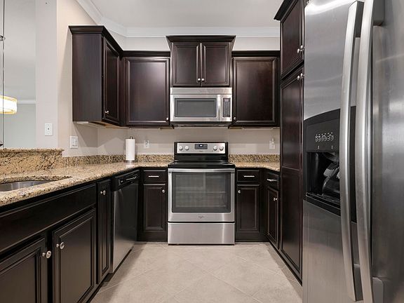 Beautiful stainless steel appliances for entertaining