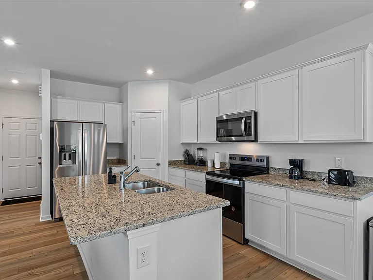 502 Amhurst St SW #1 — Photo 6