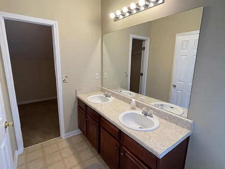 4202 Fortune Point — Photo 28