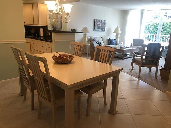 4th image of 630 Ocean Dr APT 109