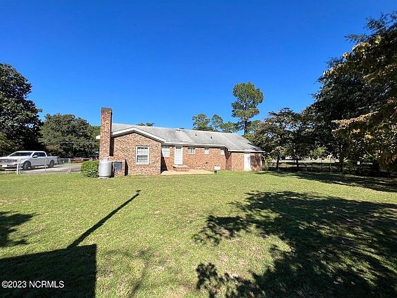 3rd image of 402 Marcia Drive