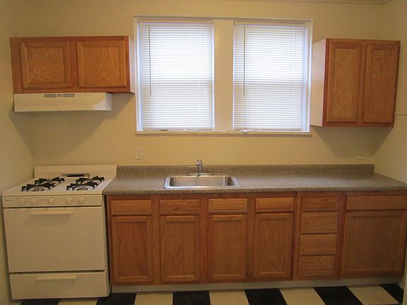 2nd image of 7355 Buist Ave