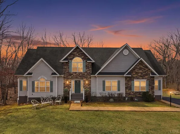 2067 Flint Hill Rd, Moneta, VA 24121