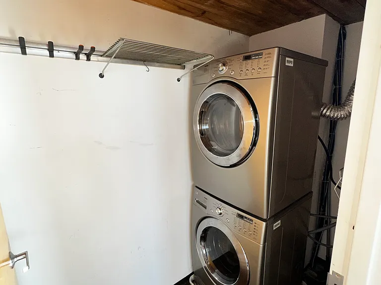 118 Holmes St #4 — Photo 10