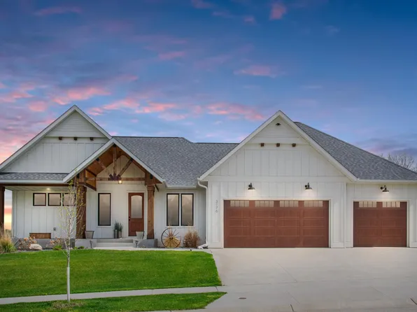 3176 Century Ridge Rd NE, Rochester, MN 55906