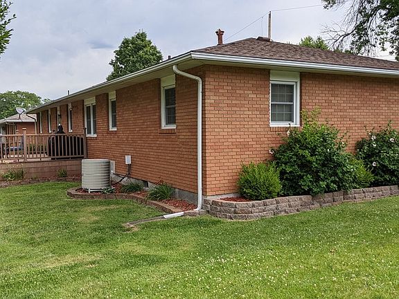 4th image of 1504 Hickory Dr