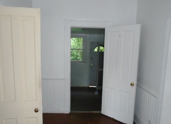 5th image of 218 W James St