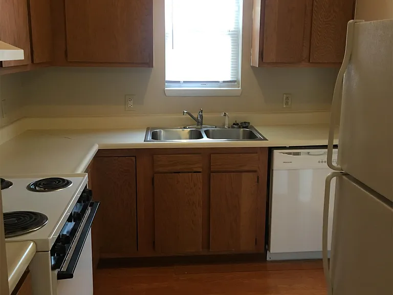 5724 Stiles Dr — Photo 21