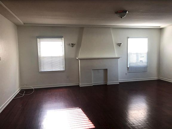 4th image of 320 East Broadway