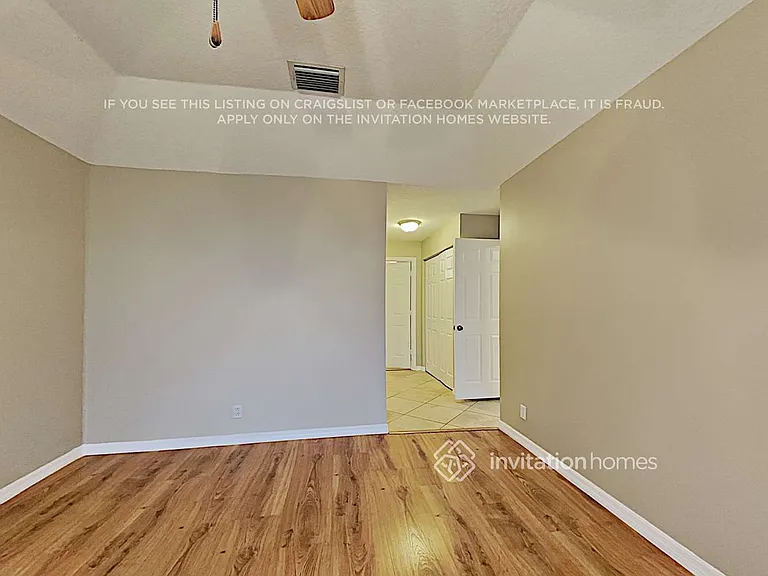 4705 NW 76th St — Photo 9