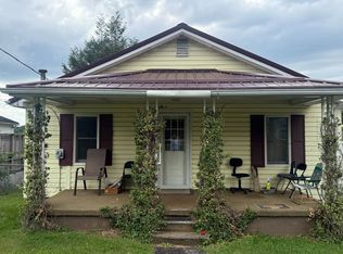 104 Fulton Ave, Beckley, WV 25801