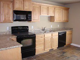 KITCHEN/TILE/OAK