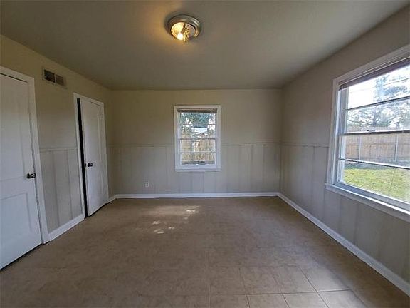 2nd image of 2904 Aster St