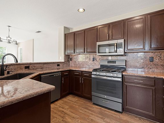 4th image of 26137 Oakcreek Union Dr Unit C
