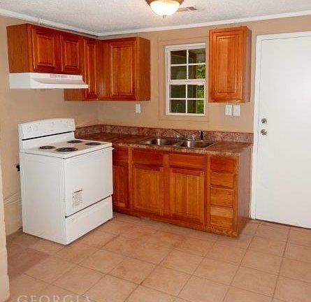 5th image of 130 House Cir