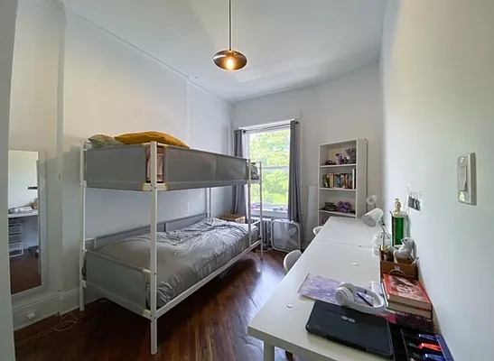 Rented by Nooklyn NYC LLC | media 4