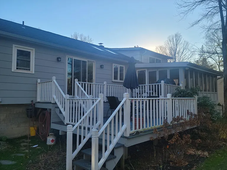 8 Quevic Dr — Photo 2