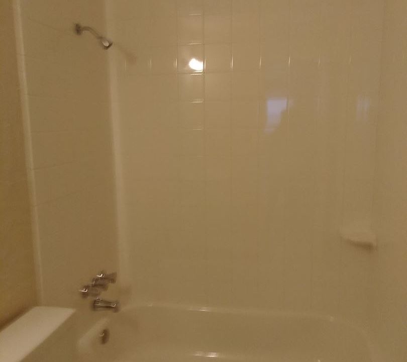 2nd image of 2900 SE 50th Ct APT A