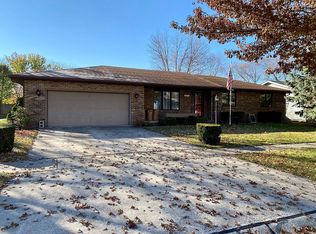 2607 Worcester Dr, Champaign, IL 61821