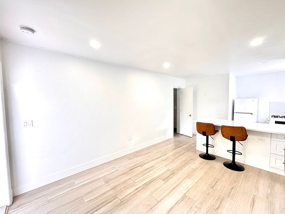 1st image of 701 S D St #1