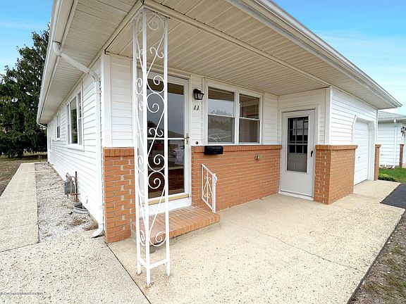 2nd image of 11 Bolans Ct