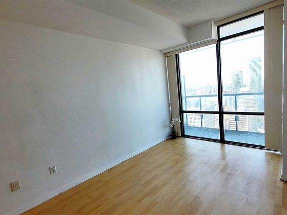 3rd image of 38 Grenville St #4308