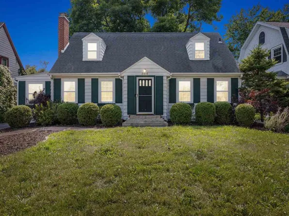 2616 Country Club Pkwy SE, Cedar Rapids, IA 52403