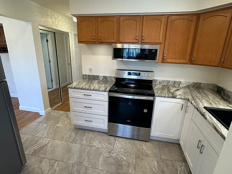 100 W Hickory Grove Rd #F8 — Photo 29