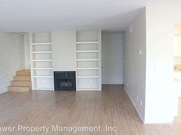 5th image of 1324 Harvard St APT C