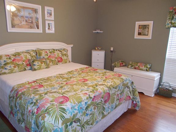 2nd bedroom