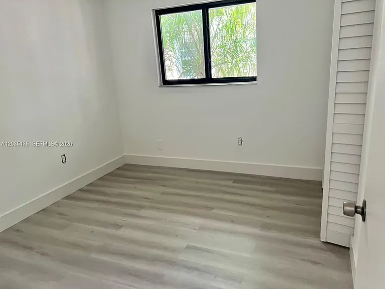 325 Menores Ave — Photo 8