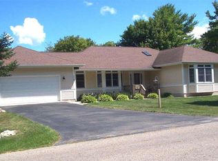 110 Washington St, Elk Rapids, MI 49629