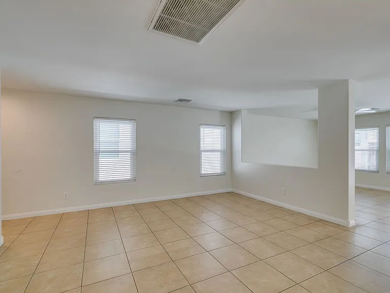 8660 Painted Horseshoe St — Photo 3