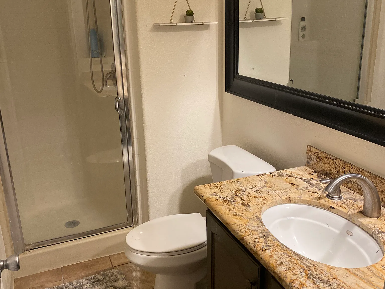 5 bed, 2350 sqft, $1,350 — Photo 2