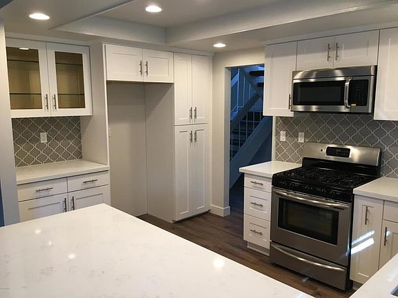 3rd image of 4028 Colonett Pl