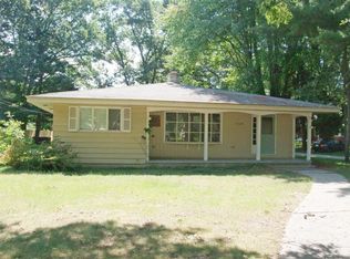 3548 Roosevelt Rd, Norton Shores, MI 49441