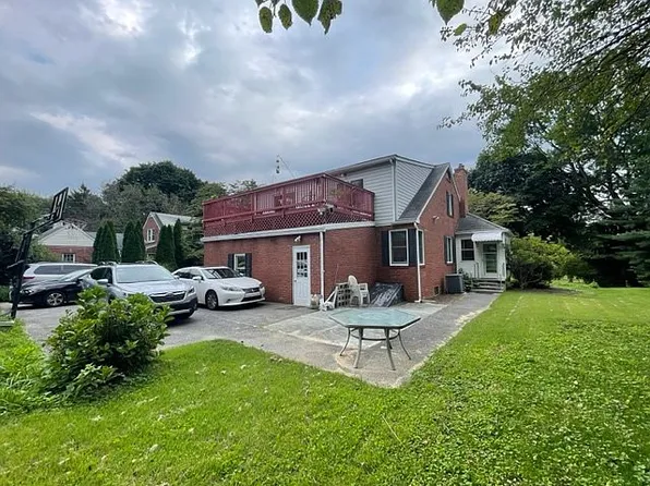 207 W Rose Valley Rd, Wallingford, PA 19086