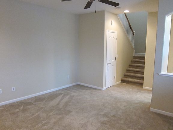 4th image of 2826 Stonegate Dr