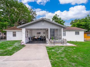 318 E Beresford Ave, Deland, FL 32724