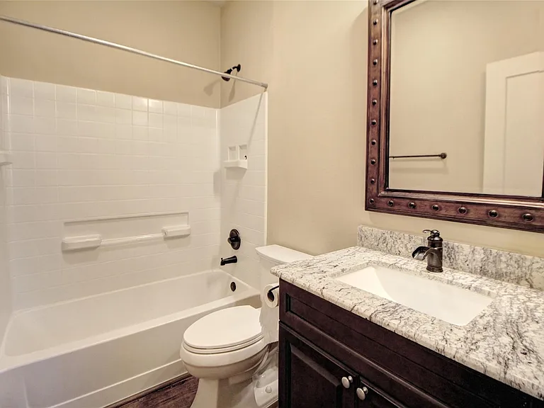 26148 Avenue E E #B — Photo 10