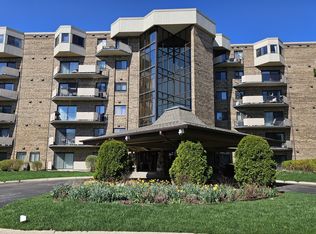 1243 E Baldwin Ln UNIT 300, Palatine, IL 60074