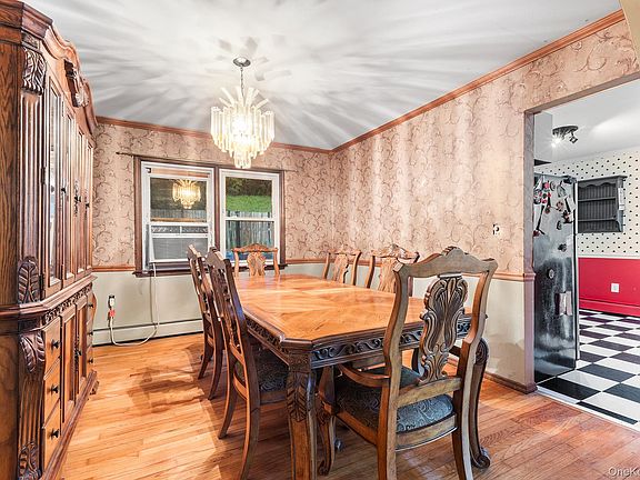 5th image of 34 Hillview Circle