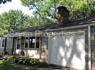 8852 Virginia Ln, Kansas City, MO 64114